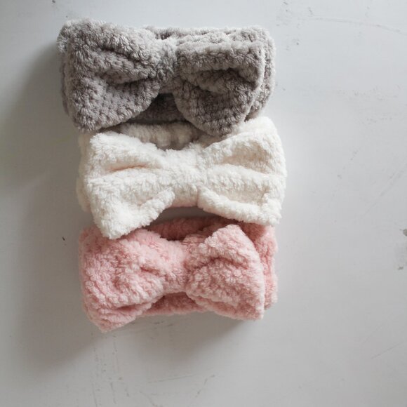 Lot of 3 Microfiber Bowtie Spa Headbands for washing face: White Gray Pink - Picture 5 of 6